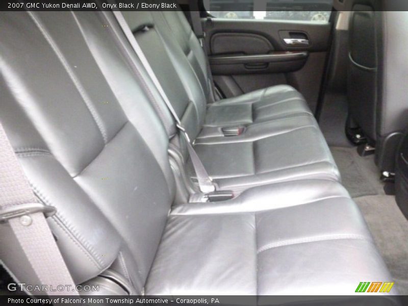 Onyx Black / Ebony Black 2007 GMC Yukon Denali AWD
