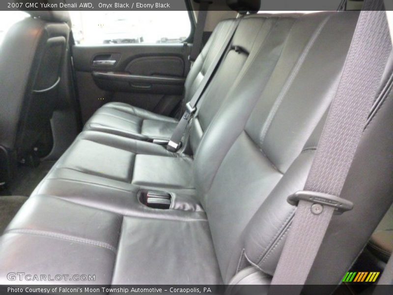 Onyx Black / Ebony Black 2007 GMC Yukon Denali AWD