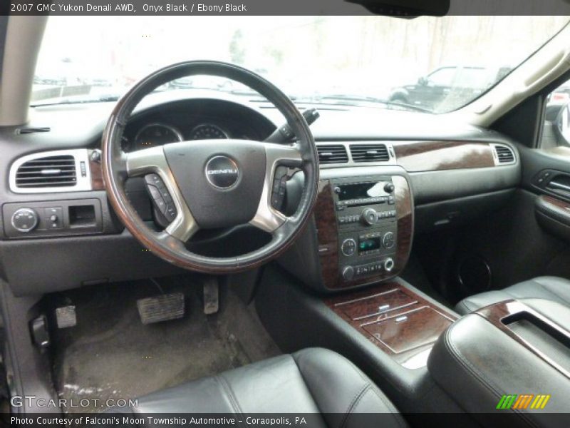 Onyx Black / Ebony Black 2007 GMC Yukon Denali AWD