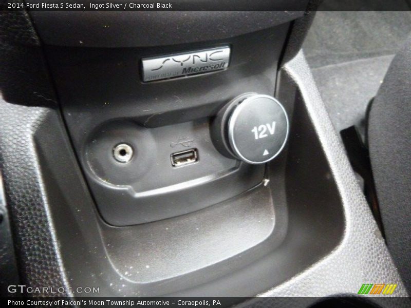 Ingot Silver / Charcoal Black 2014 Ford Fiesta S Sedan