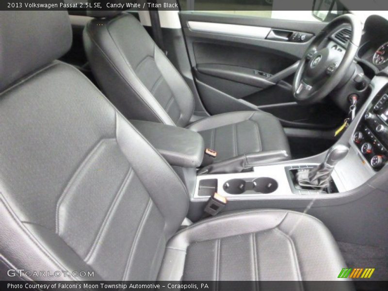 Candy White / Titan Black 2013 Volkswagen Passat 2.5L SE