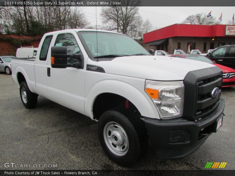 Front 3/4 View of 2013 F250 Super Duty XL SuperCab 4x4
