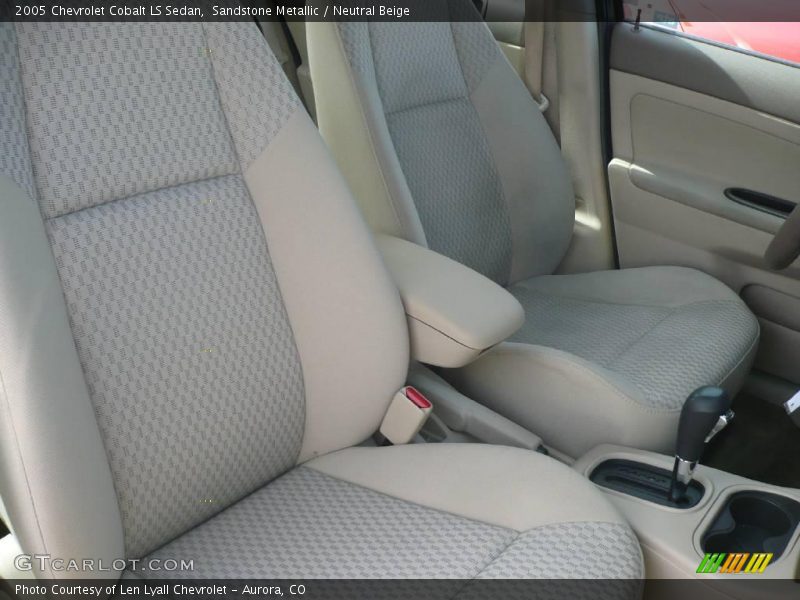 Sandstone Metallic / Neutral Beige 2005 Chevrolet Cobalt LS Sedan