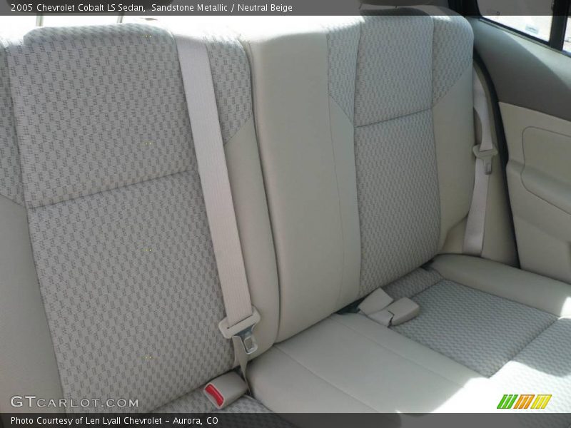 Sandstone Metallic / Neutral Beige 2005 Chevrolet Cobalt LS Sedan