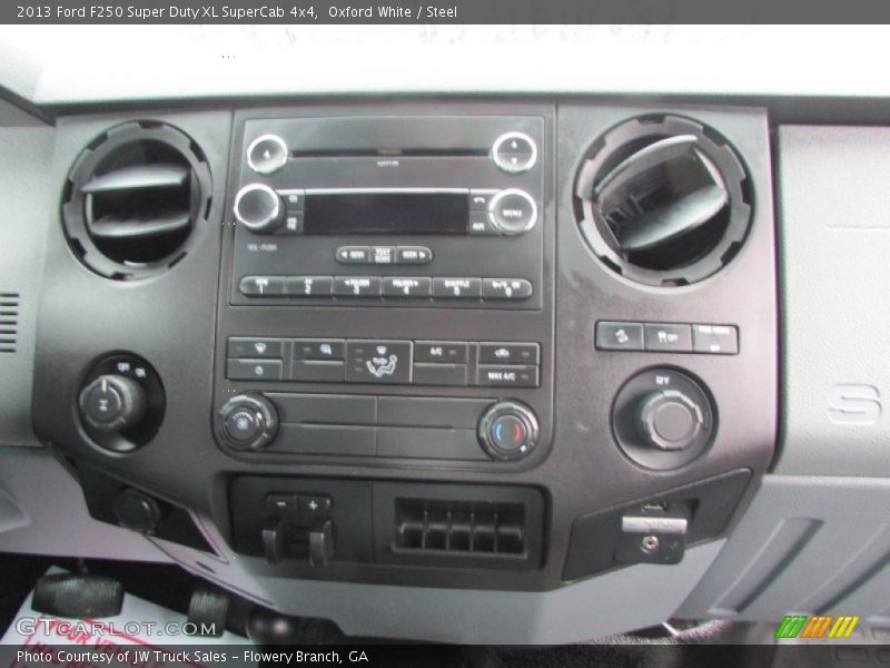 Oxford White / Steel 2013 Ford F250 Super Duty XL SuperCab 4x4