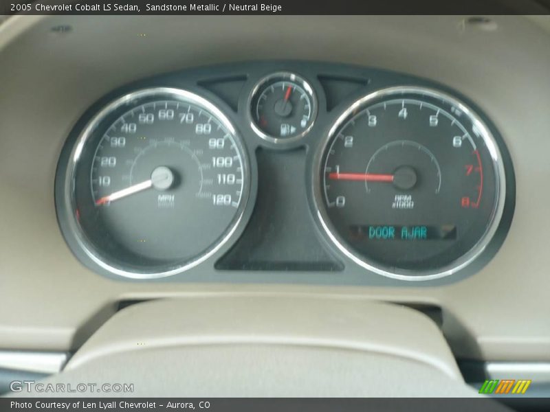 Sandstone Metallic / Neutral Beige 2005 Chevrolet Cobalt LS Sedan