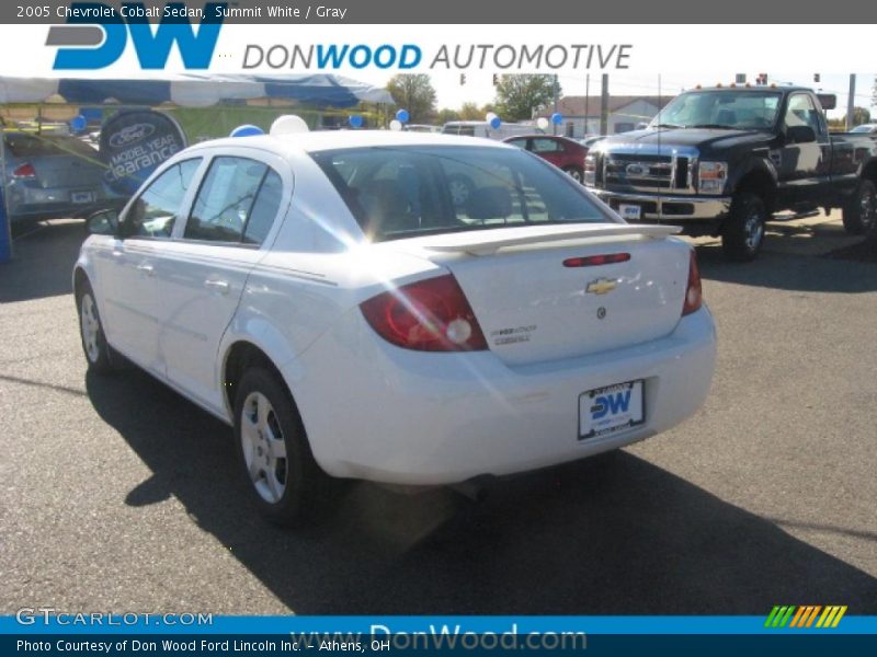 Summit White / Gray 2005 Chevrolet Cobalt Sedan