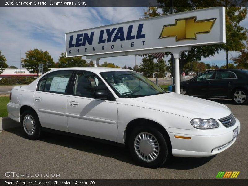 Summit White / Gray 2005 Chevrolet Classic