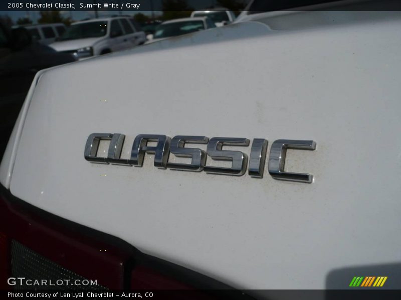 Summit White / Gray 2005 Chevrolet Classic