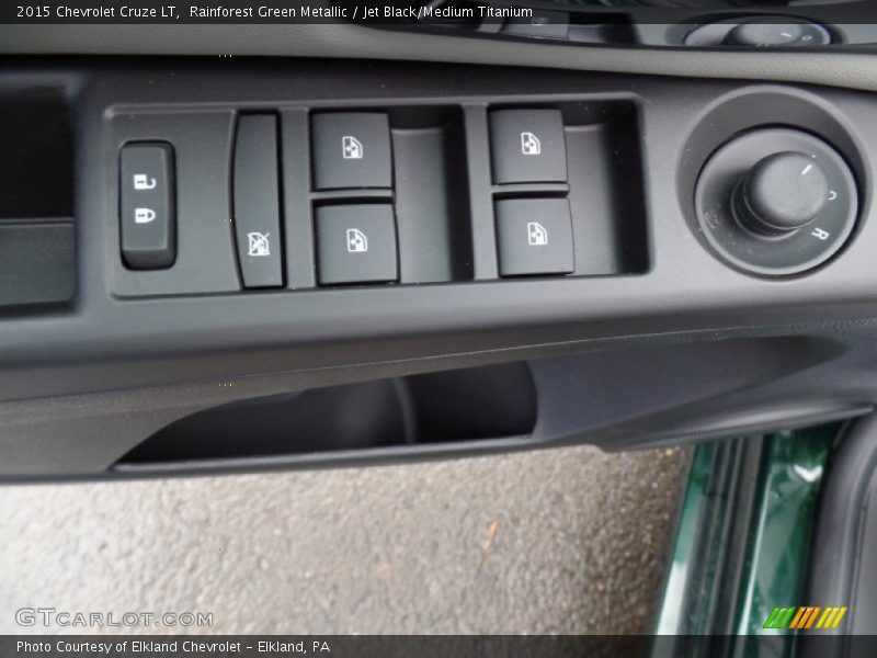 Rainforest Green Metallic / Jet Black/Medium Titanium 2015 Chevrolet Cruze LT