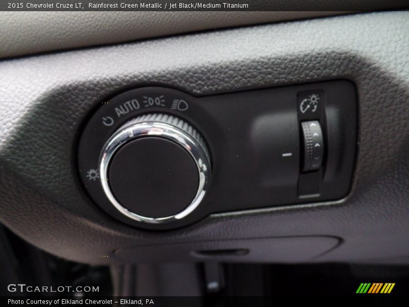 Rainforest Green Metallic / Jet Black/Medium Titanium 2015 Chevrolet Cruze LT