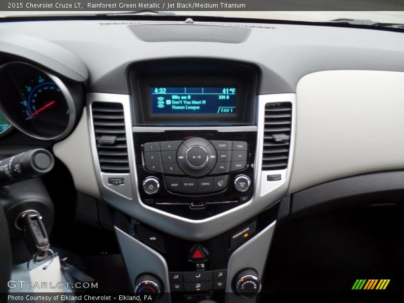Rainforest Green Metallic / Jet Black/Medium Titanium 2015 Chevrolet Cruze LT