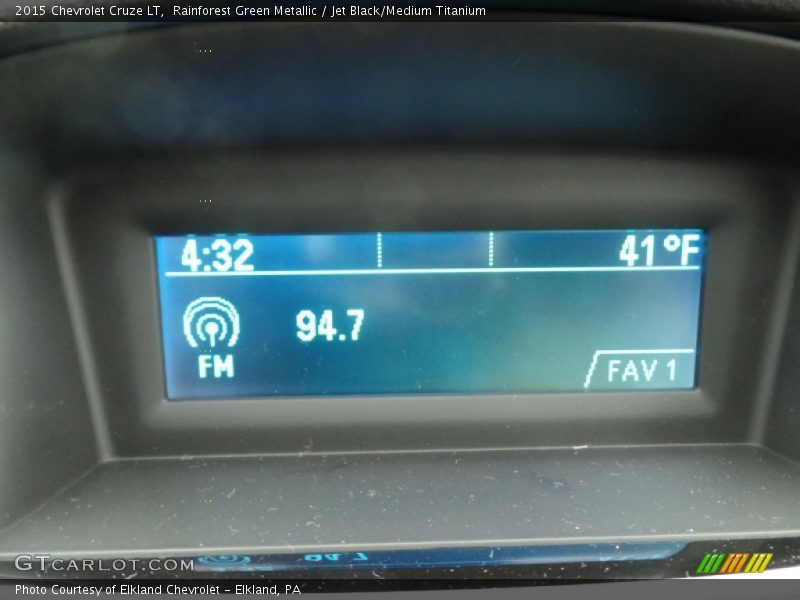 Rainforest Green Metallic / Jet Black/Medium Titanium 2015 Chevrolet Cruze LT