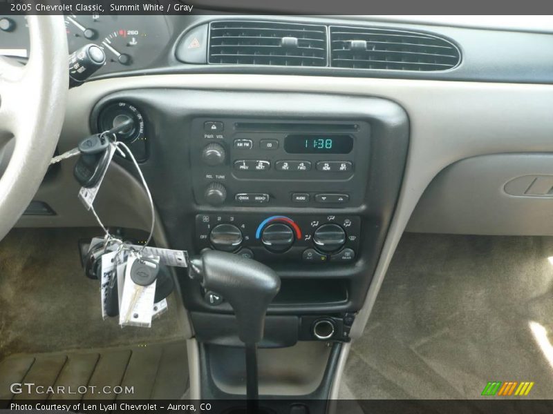 Summit White / Gray 2005 Chevrolet Classic