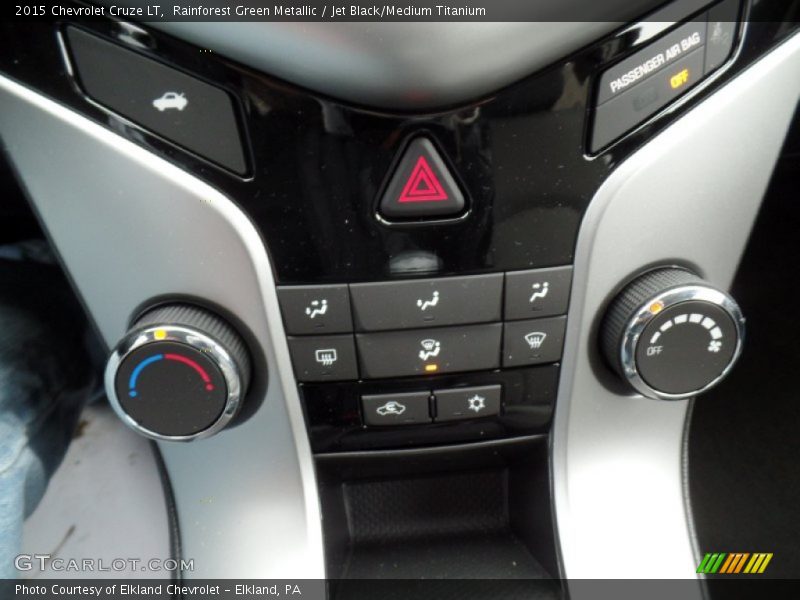 Rainforest Green Metallic / Jet Black/Medium Titanium 2015 Chevrolet Cruze LT