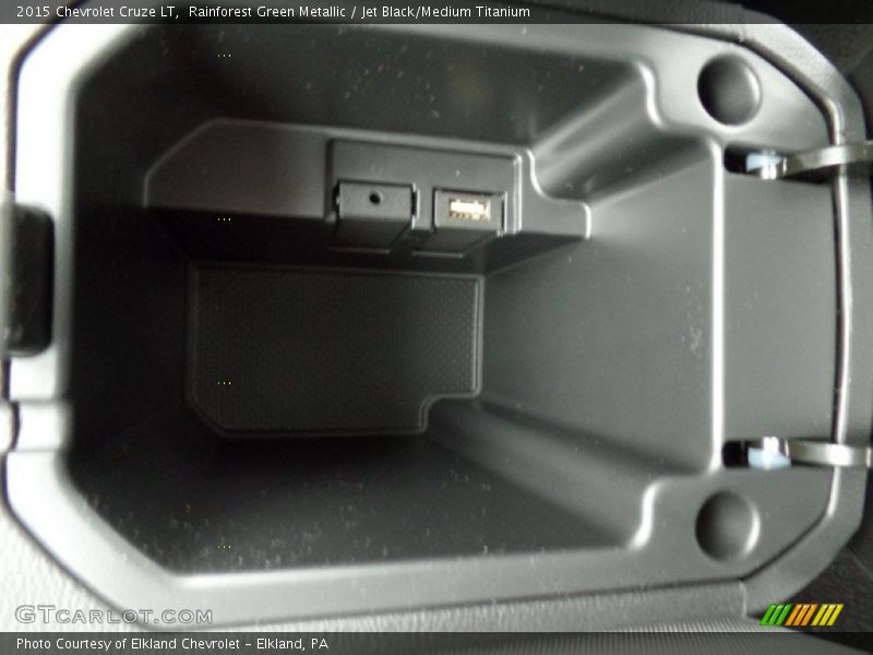 Rainforest Green Metallic / Jet Black/Medium Titanium 2015 Chevrolet Cruze LT