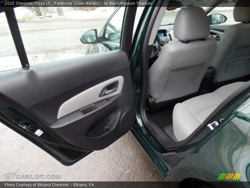 Rainforest Green Metallic / Jet Black/Medium Titanium 2015 Chevrolet Cruze LT