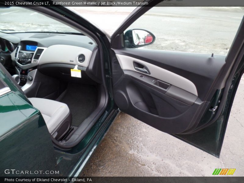 Rainforest Green Metallic / Jet Black/Medium Titanium 2015 Chevrolet Cruze LT