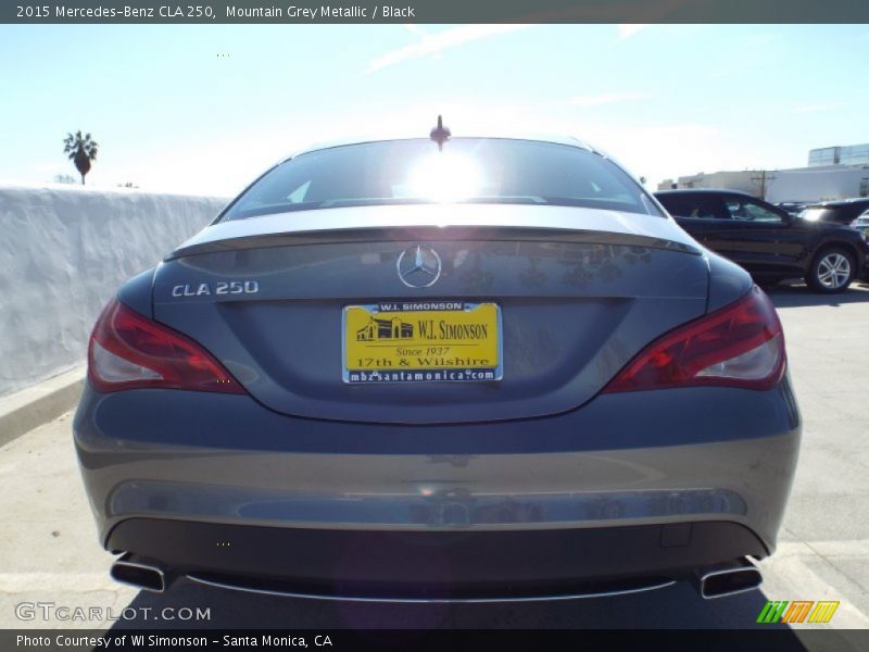 Mountain Grey Metallic / Black 2015 Mercedes-Benz CLA 250