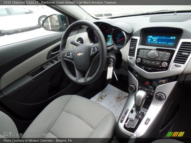 Rainforest Green Metallic / Jet Black/Medium Titanium 2015 Chevrolet Cruze LT