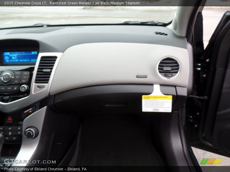 Rainforest Green Metallic / Jet Black/Medium Titanium 2015 Chevrolet Cruze LT