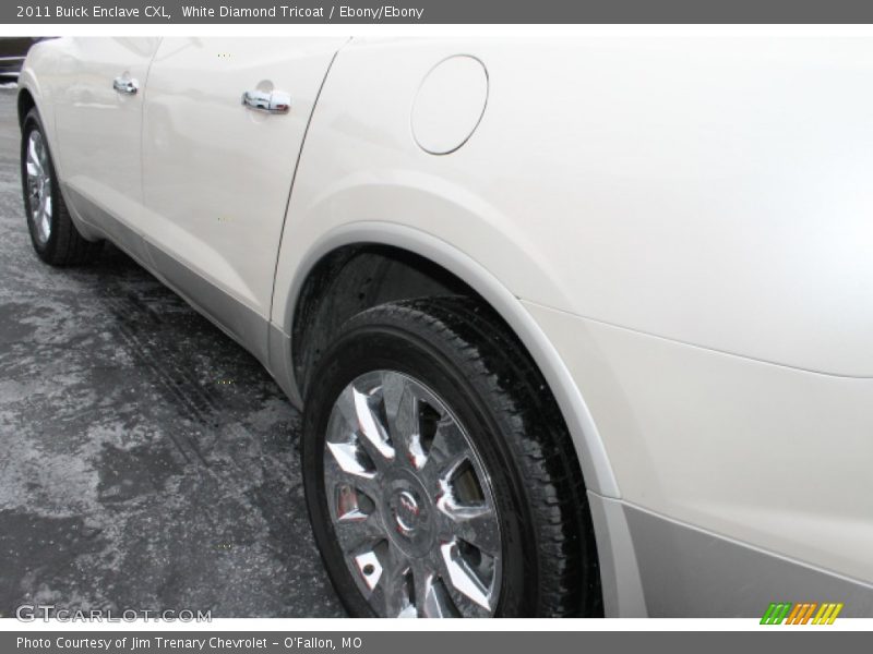 White Diamond Tricoat / Ebony/Ebony 2011 Buick Enclave CXL