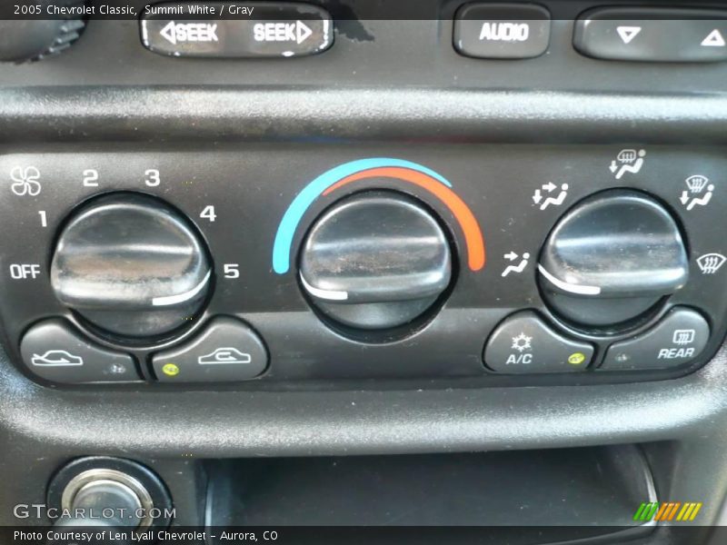 Summit White / Gray 2005 Chevrolet Classic