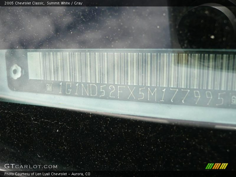 Summit White / Gray 2005 Chevrolet Classic