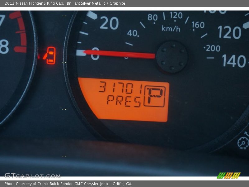 Brilliant Silver Metallic / Graphite 2012 Nissan Frontier S King Cab