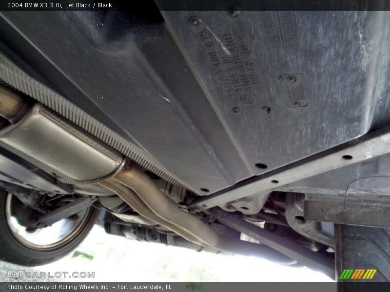 Undercarriage of 2004 X3 3.0i
