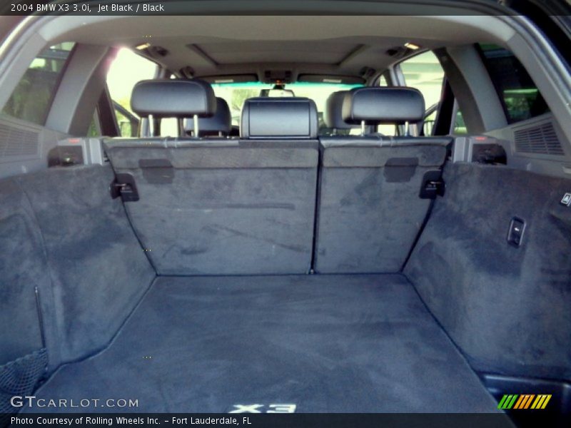  2004 X3 3.0i Trunk