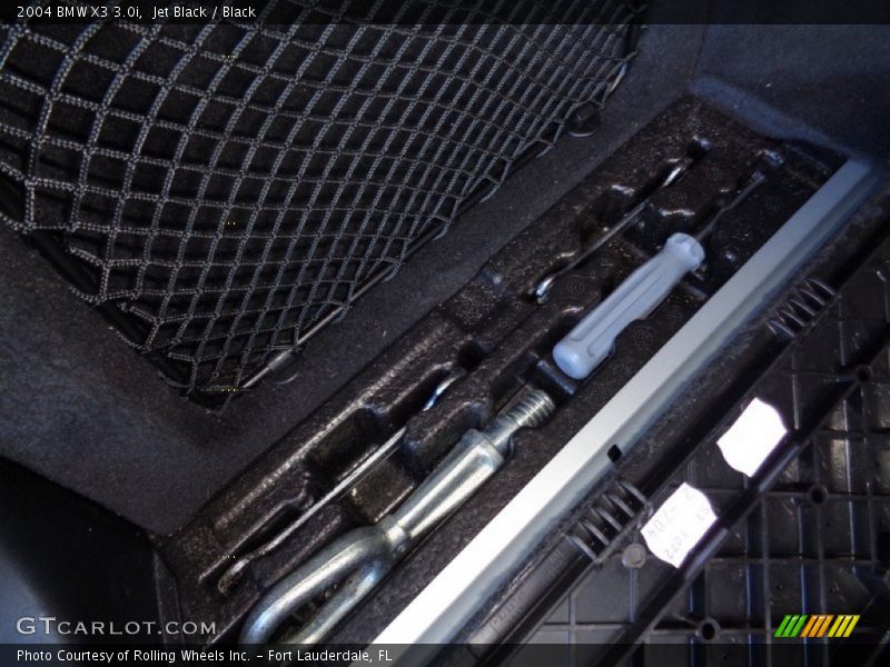 Tool Kit of 2004 X3 3.0i