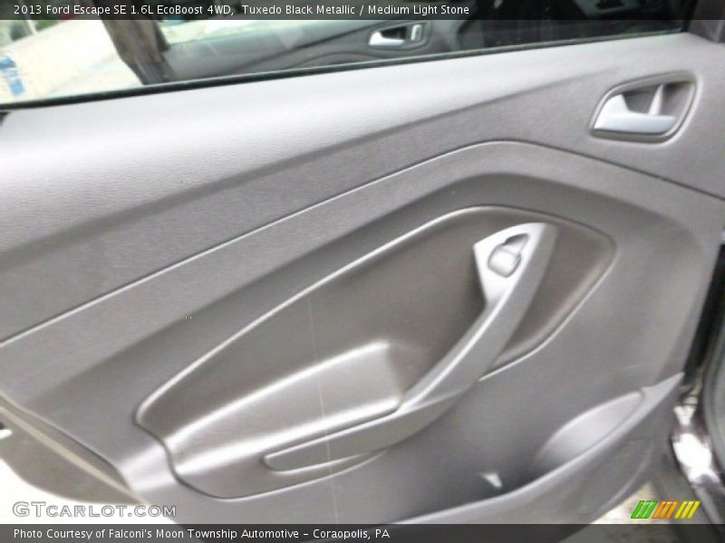 Tuxedo Black Metallic / Medium Light Stone 2013 Ford Escape SE 1.6L EcoBoost 4WD