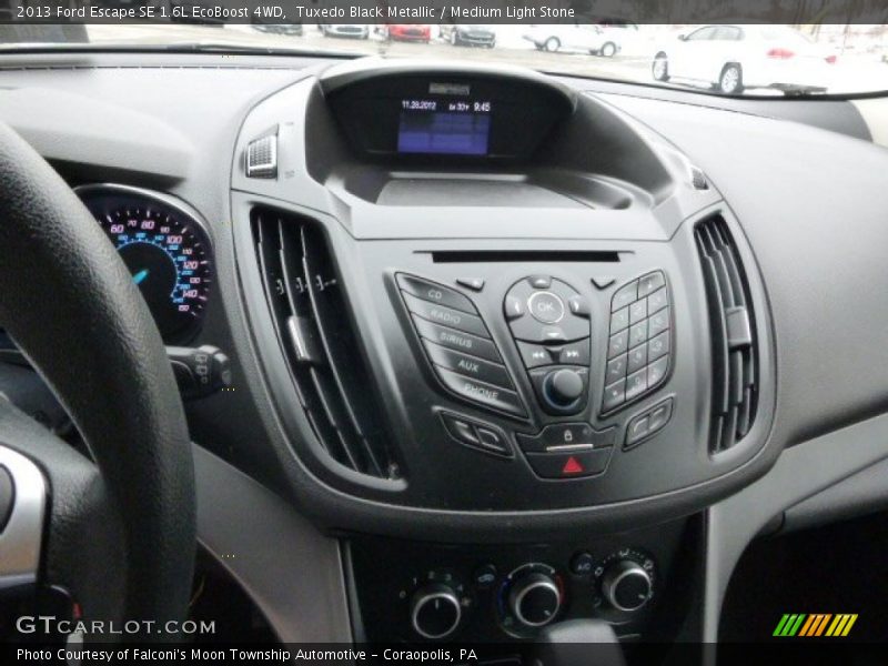 Tuxedo Black Metallic / Medium Light Stone 2013 Ford Escape SE 1.6L EcoBoost 4WD