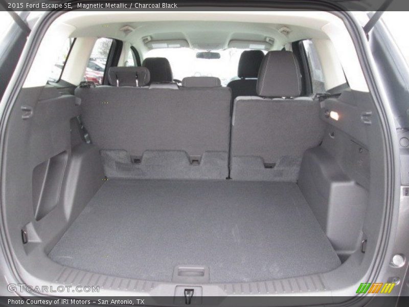Magnetic Metallic / Charcoal Black 2015 Ford Escape SE