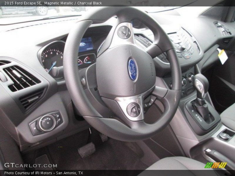 Magnetic Metallic / Charcoal Black 2015 Ford Escape SE