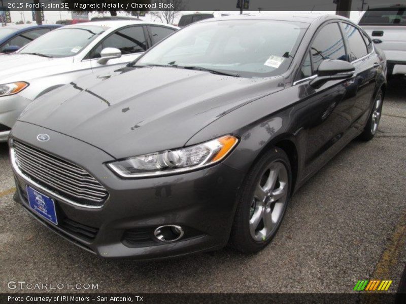 Magnetic Metallic / Charcoal Black 2015 Ford Fusion SE
