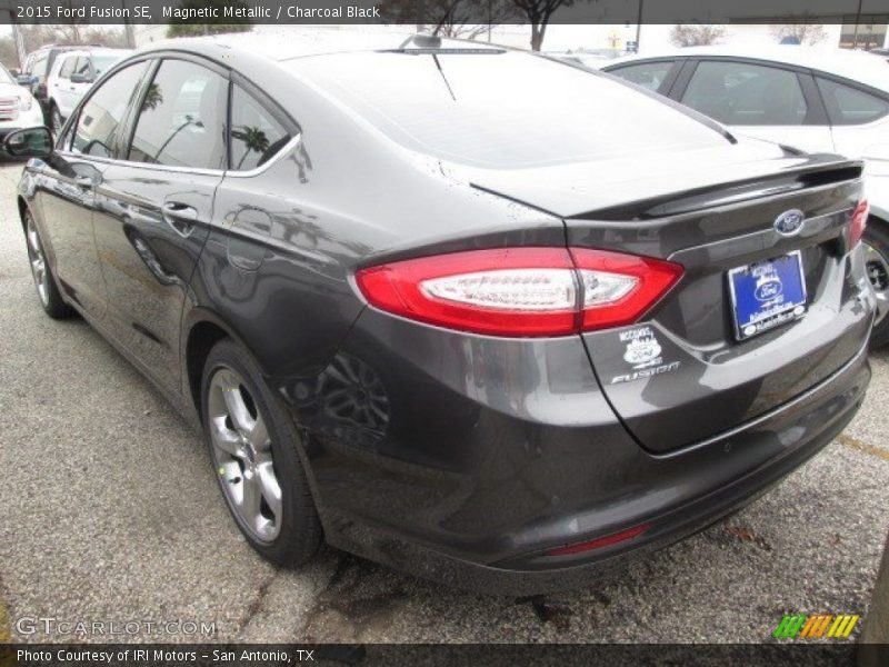 Magnetic Metallic / Charcoal Black 2015 Ford Fusion SE