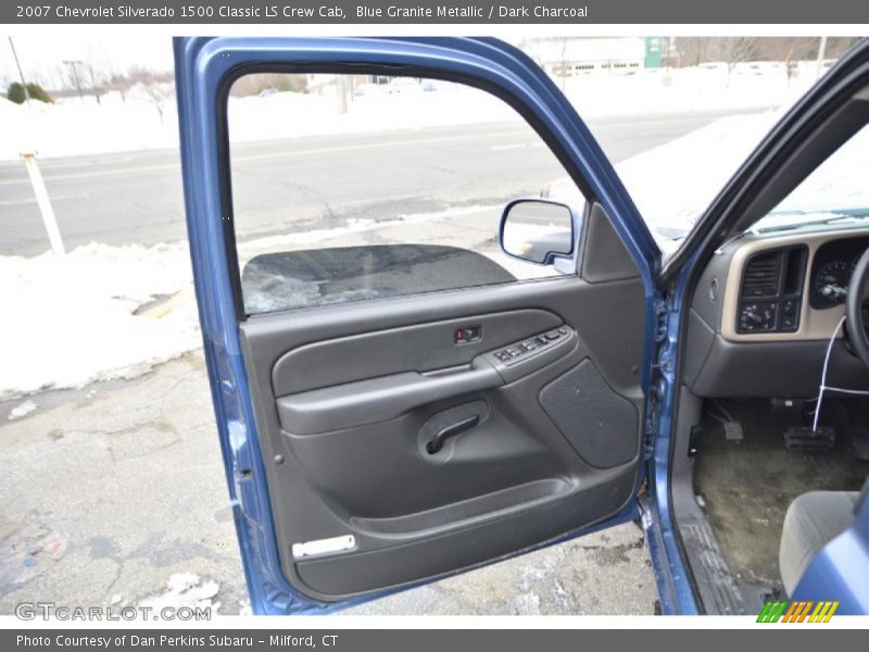 Blue Granite Metallic / Dark Charcoal 2007 Chevrolet Silverado 1500 Classic LS Crew Cab