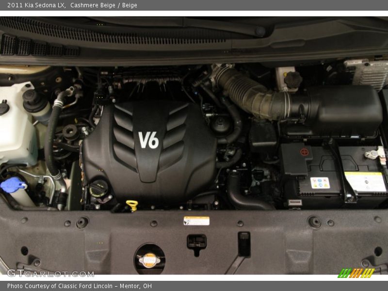 Cashmere Beige / Beige 2011 Kia Sedona LX