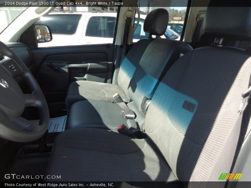 Bright White / Taupe 2004 Dodge Ram 1500 ST Quad Cab 4x4
