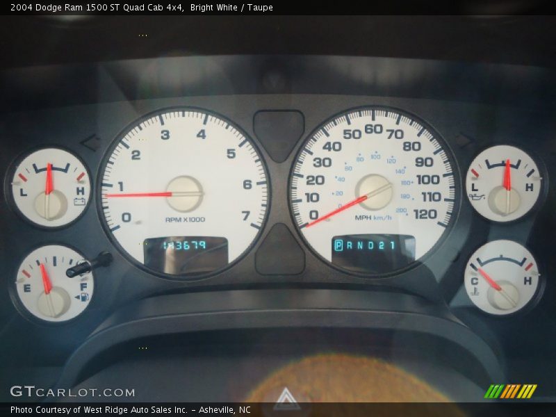 Bright White / Taupe 2004 Dodge Ram 1500 ST Quad Cab 4x4