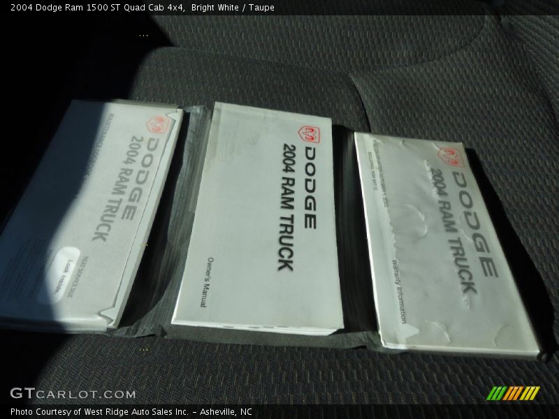 Bright White / Taupe 2004 Dodge Ram 1500 ST Quad Cab 4x4