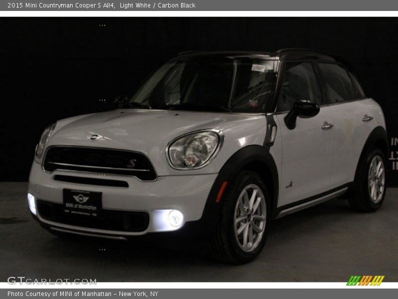 Light White / Carbon Black 2015 Mini Countryman Cooper S All4