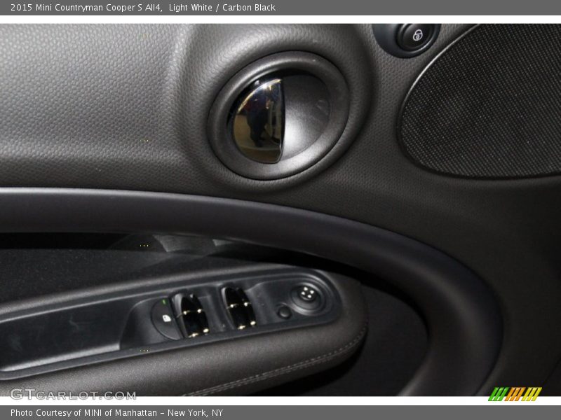 Light White / Carbon Black 2015 Mini Countryman Cooper S All4
