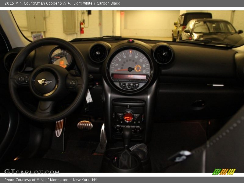 Light White / Carbon Black 2015 Mini Countryman Cooper S All4