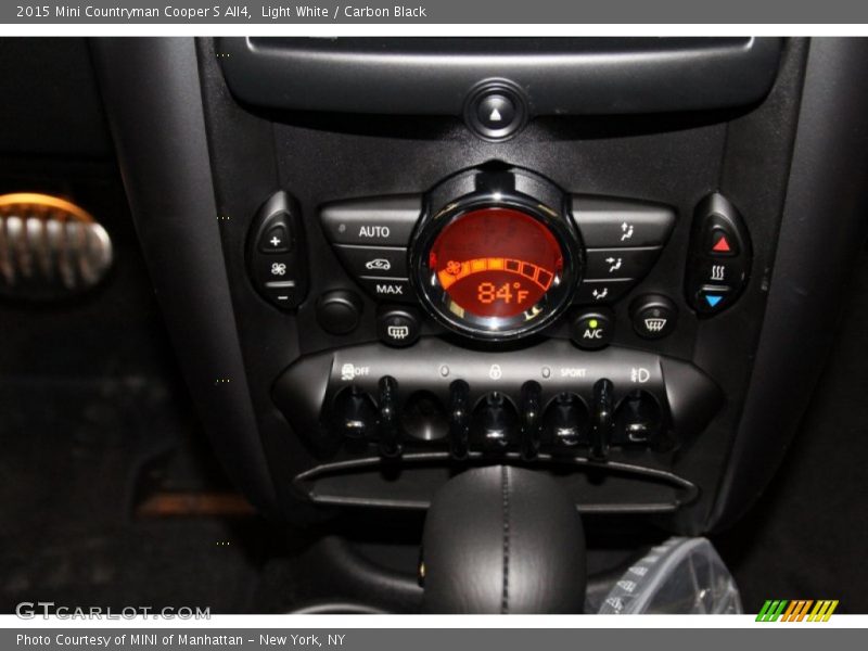 Light White / Carbon Black 2015 Mini Countryman Cooper S All4