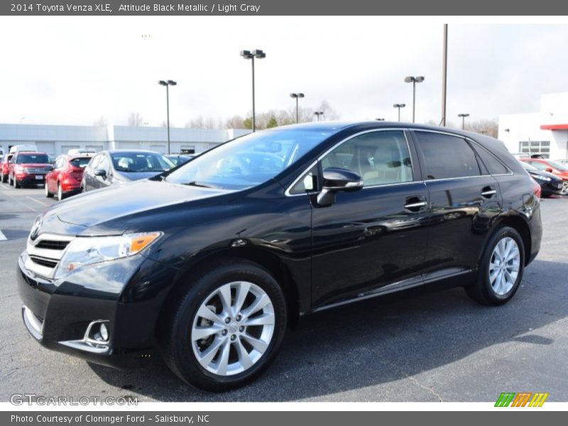 Front 3/4 View of 2014 Venza XLE