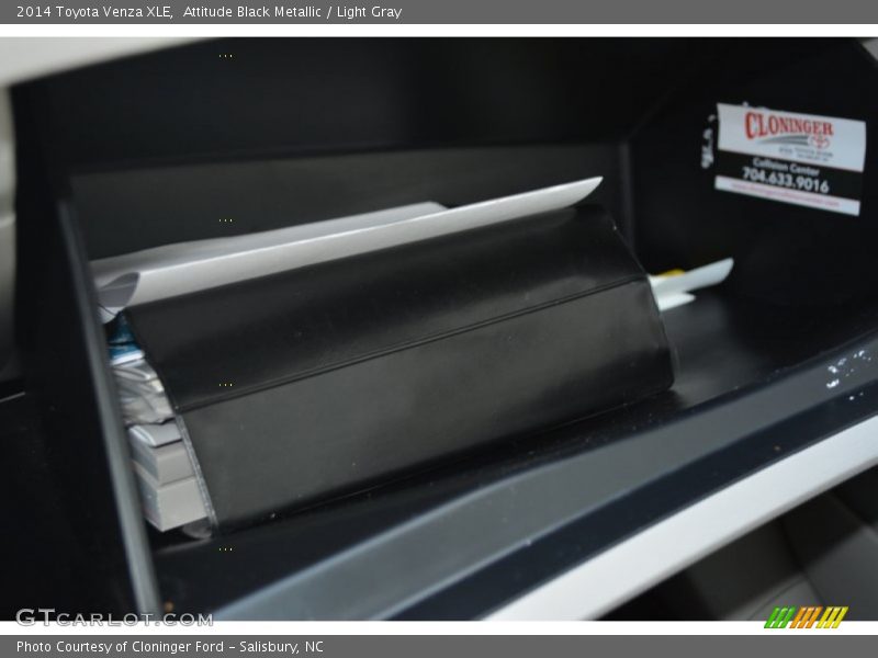 Attitude Black Metallic / Light Gray 2014 Toyota Venza XLE
