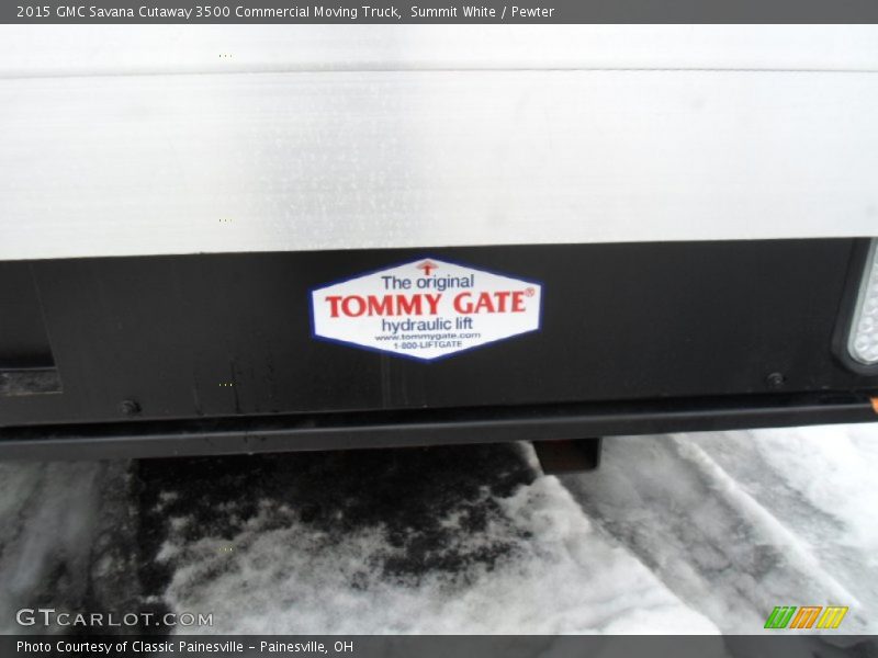 Summit White / Pewter 2015 GMC Savana Cutaway 3500 Commercial Moving Truck